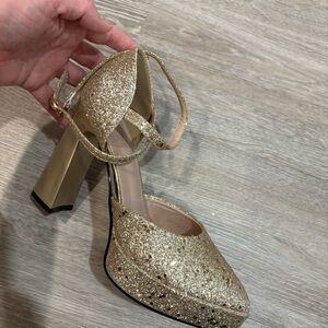 Shein Womens Solid Shiny Gold Shoes Round Toe 1” Platform High Ankle Strap Heels